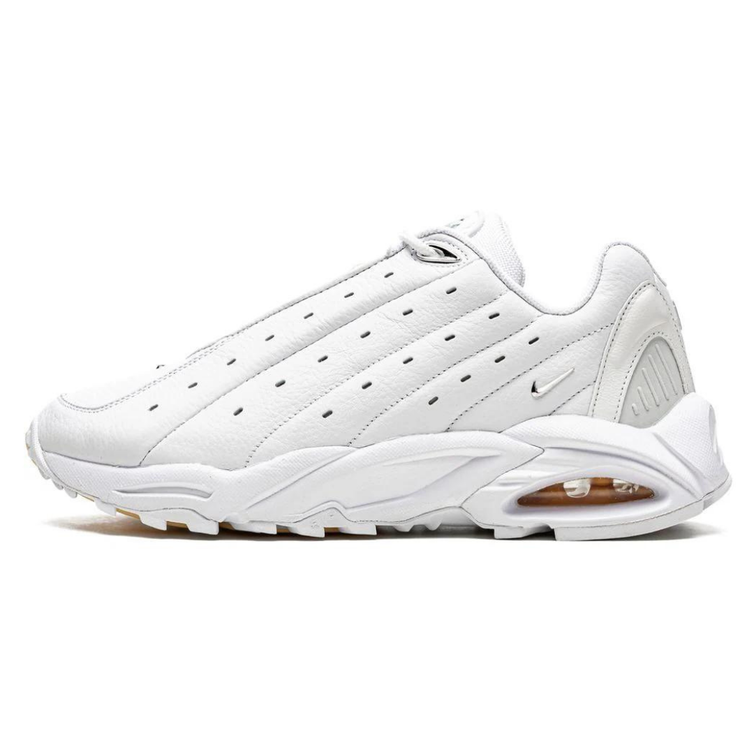 Classic All-White Lightweight Sneakers