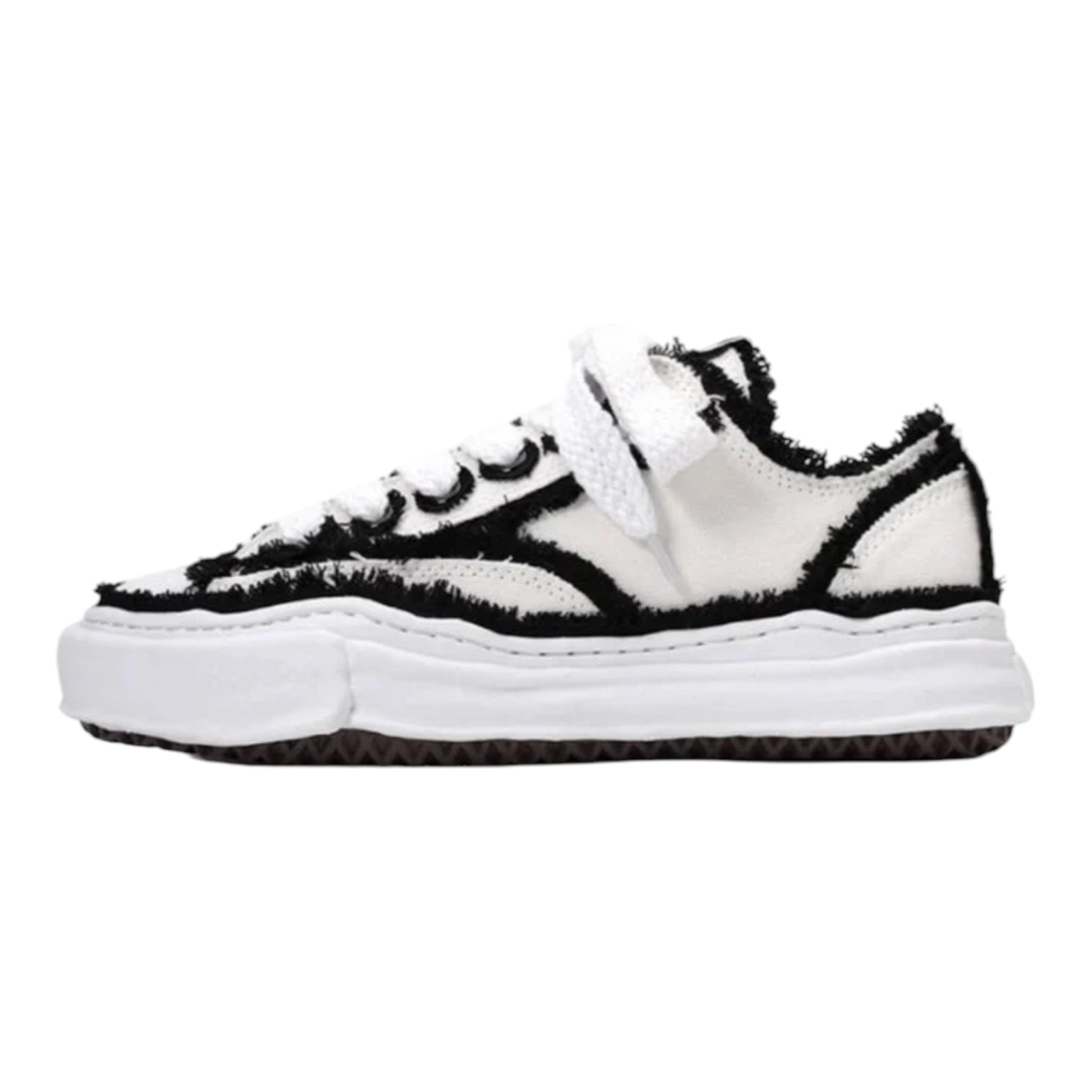 FLARED LOW SNEAKER