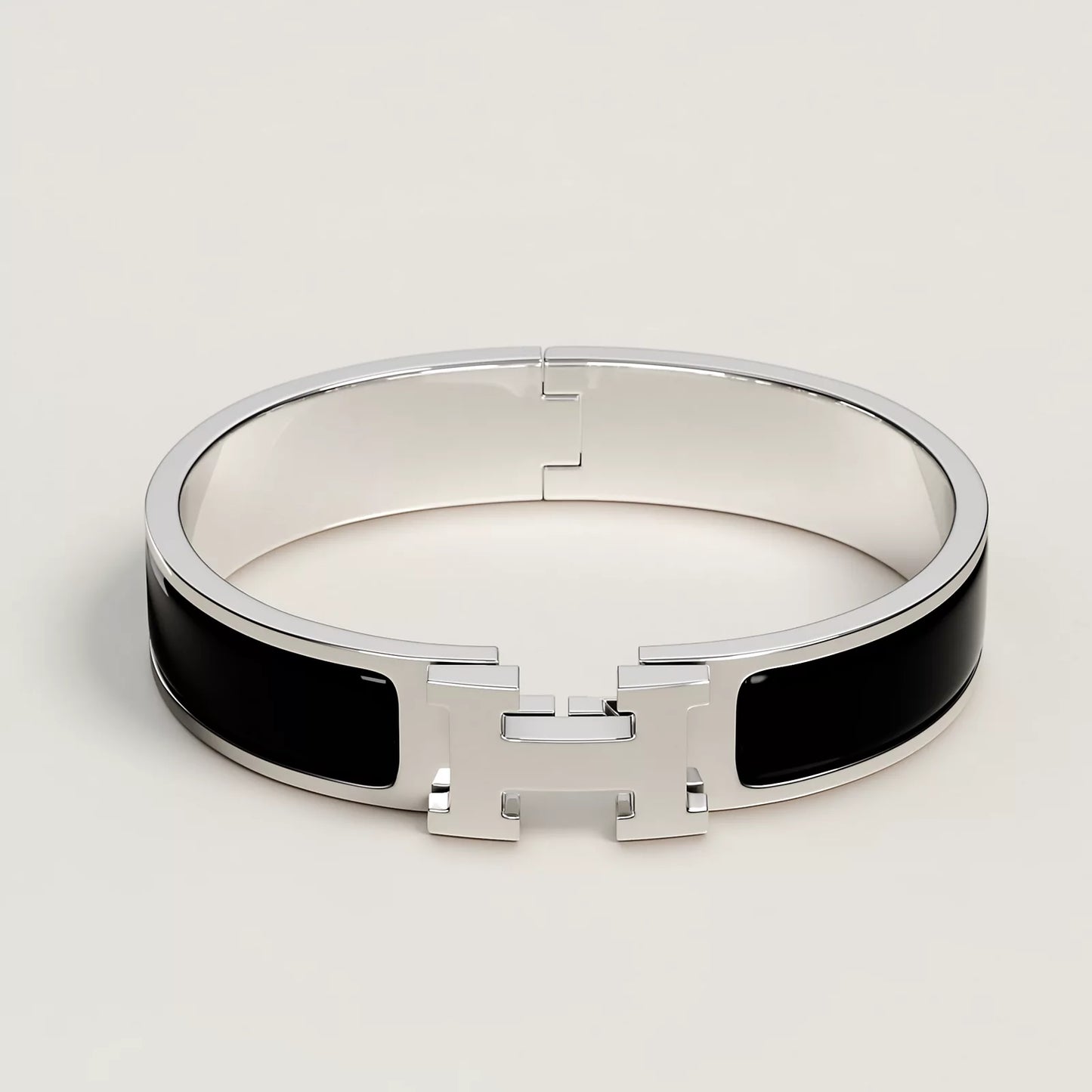 "H" Armband