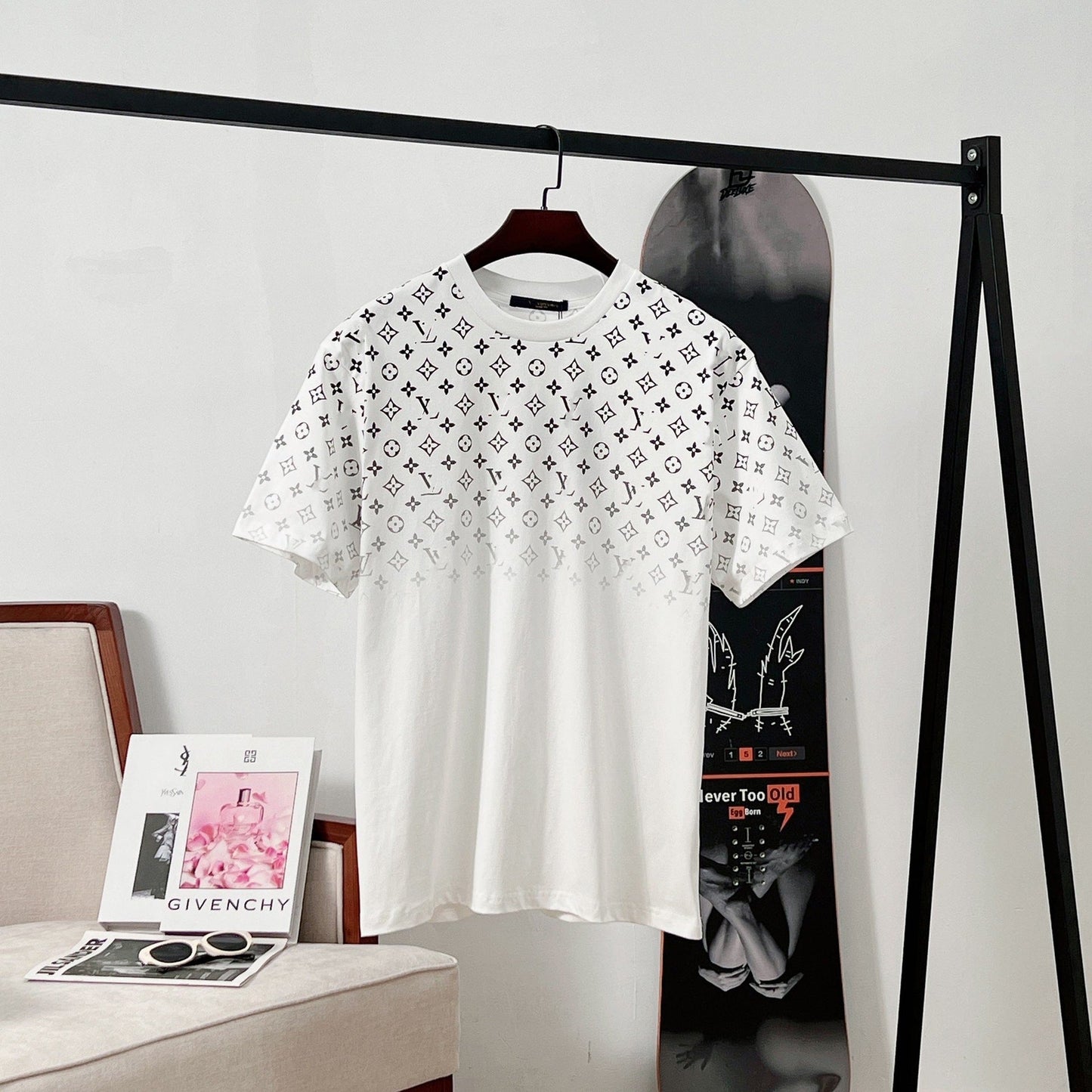 'Lou' Style Tee